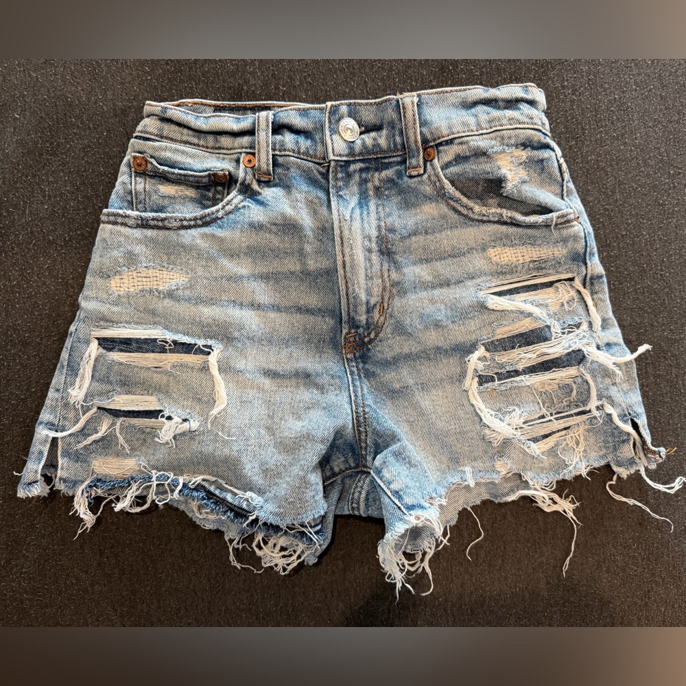 American Eagle Outfitters Highest Rise 90’s boyfriend Jean Shorts